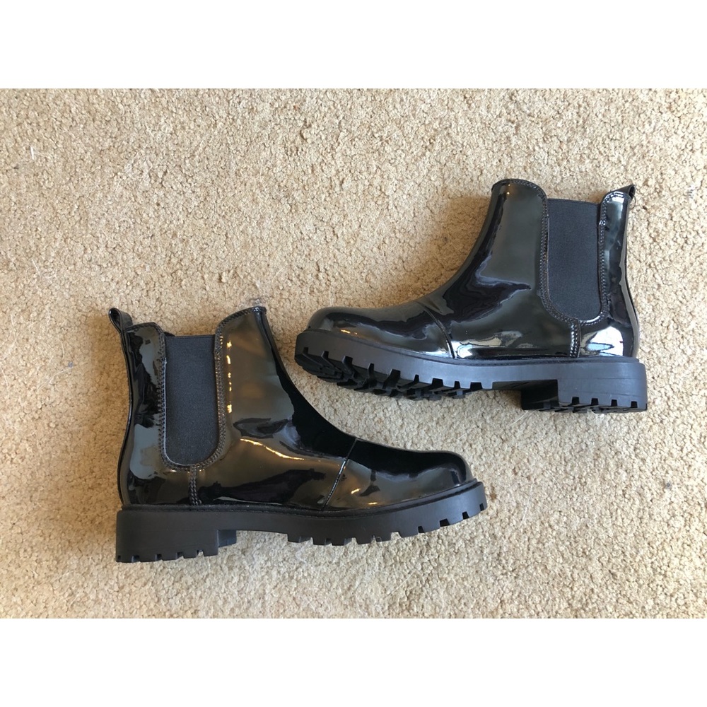 Black Chelsea Boots